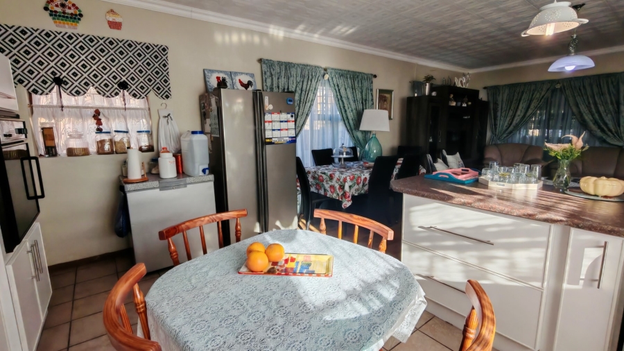 3 Bedroom Property for Sale in Deoville Park Western Cape